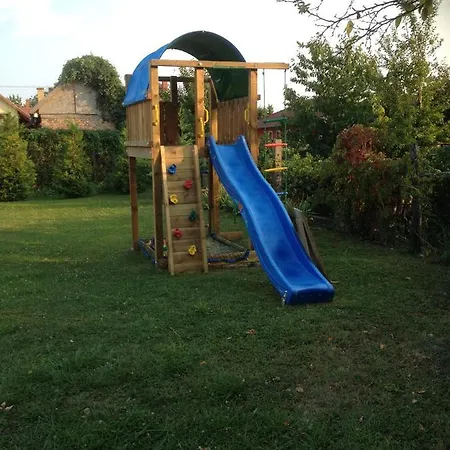 Holiday home Eoetvoes Nyaralo Siofok