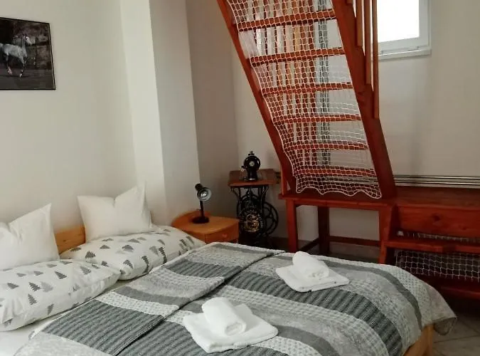 Case de vacanță Eoetvoes Nyaralo Siófok